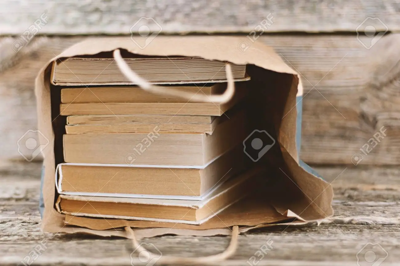بسته بندی کادو تولد مادر کادوپیچی با ساک کاغذی