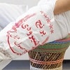 چگونه طراح ایرانی ساکن بروکلین با کیسه برنج لباس طراحی می کند